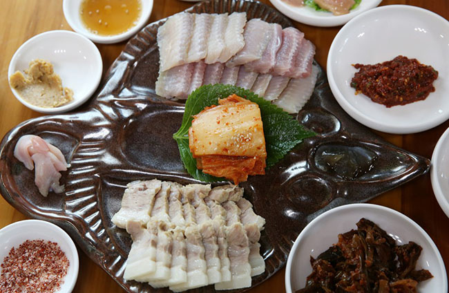 Hongeo (Fermented skate)