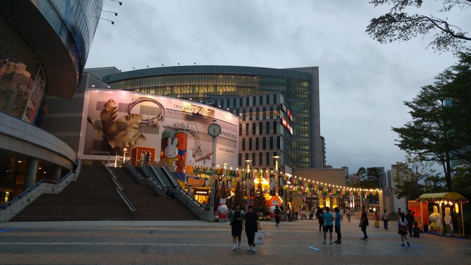 Hanshin Arena Shopping Plaza (Zuoying) (3)