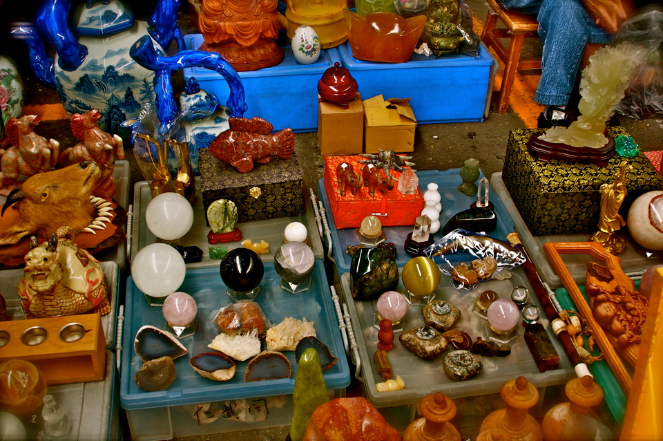 jade market,best shopping in kaohsiung,biggest shopping mall in kaohsiung,kaohsiung cheap shopping,where to shop in kaohsiung (5)