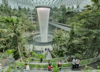jewel changi airport review