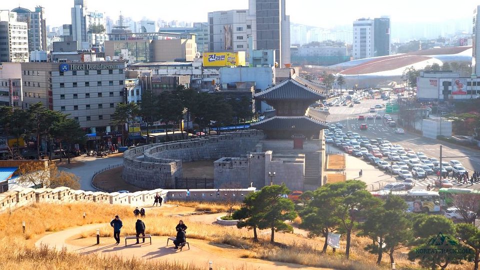 Heunginjimun gate seoul (1)