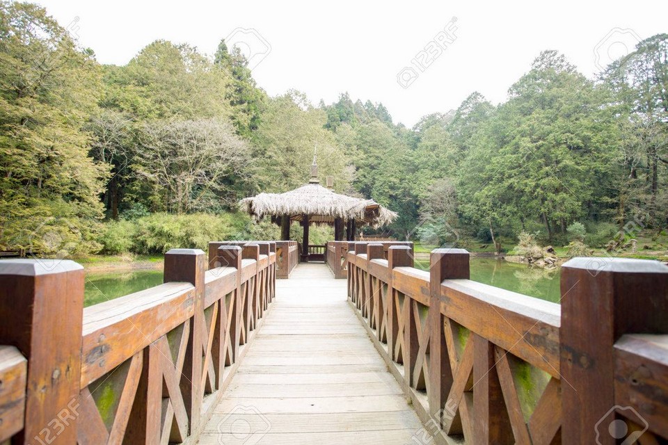 sisters pond alishan (1)