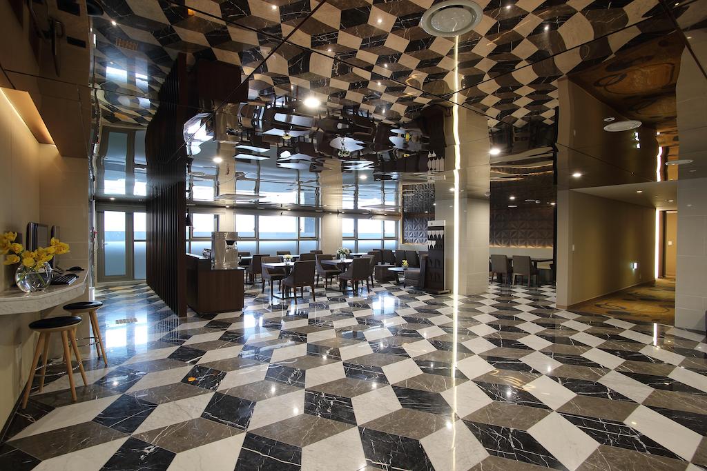 Aventree Hotel Busan (1)