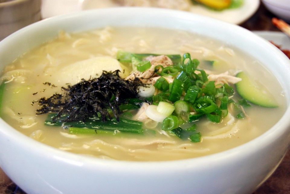 Jeju must eat food Pheasant (ggweong) (1)