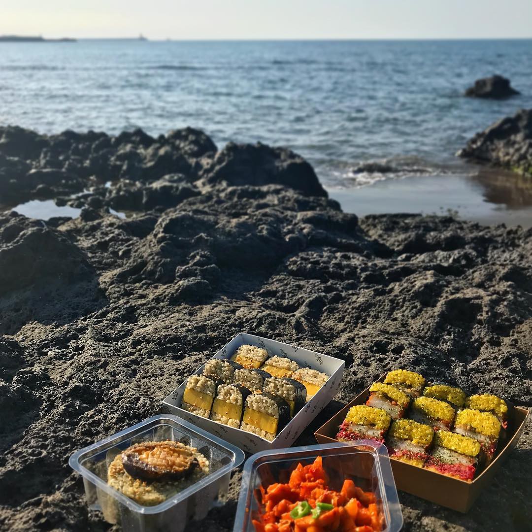 Shrimp kimbap jeju (1)