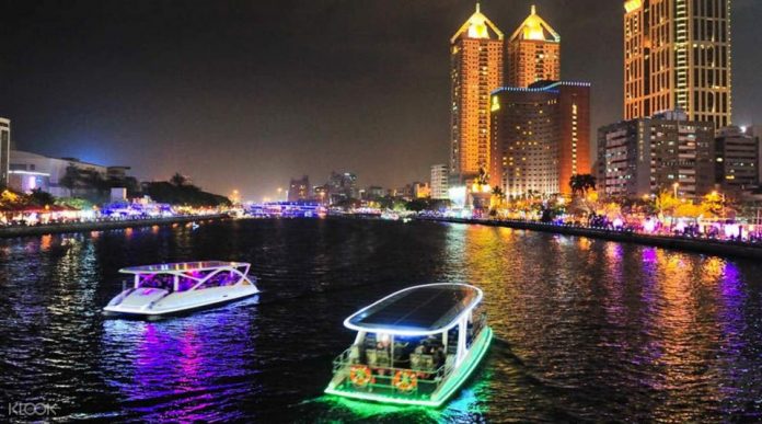 love river takao river kaohsiung at night (2)