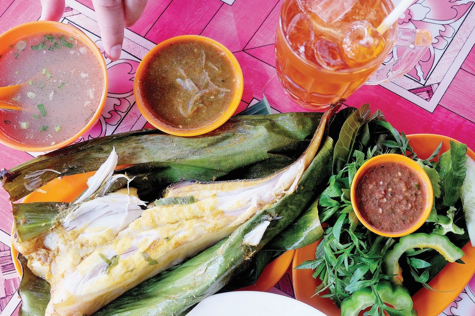 Mat Teh Ikan Bakar