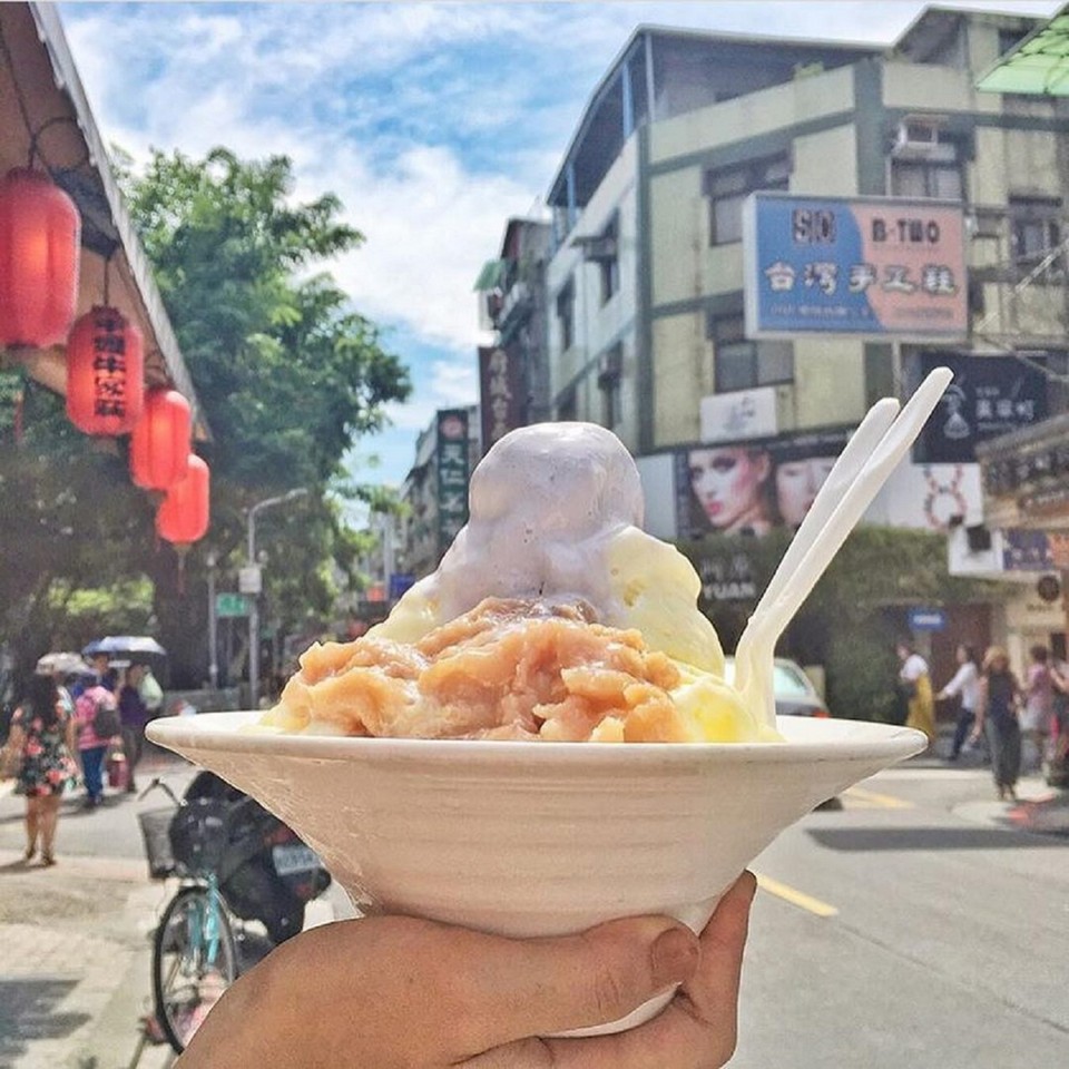 Shaved ice at Taro King (2)