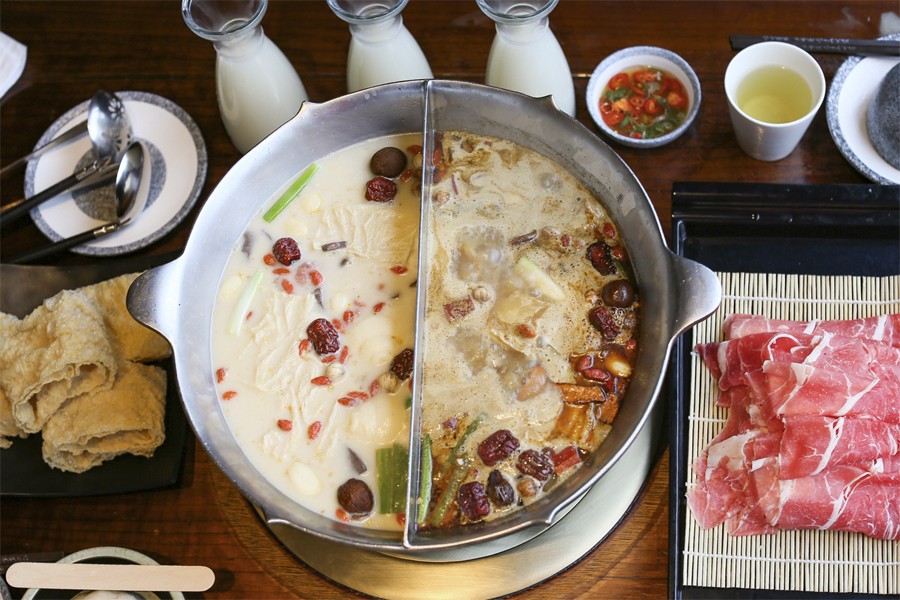Twin-Side Hot Pot (Couples hot pot) at Wu Lao Guo (10)