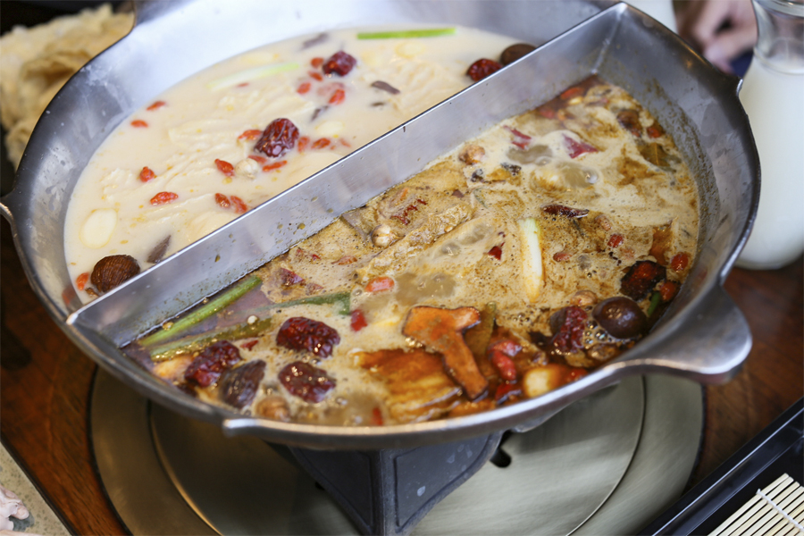 Twin-Side Hot Pot (Couples hot pot) at Wu Lao Guo (9)