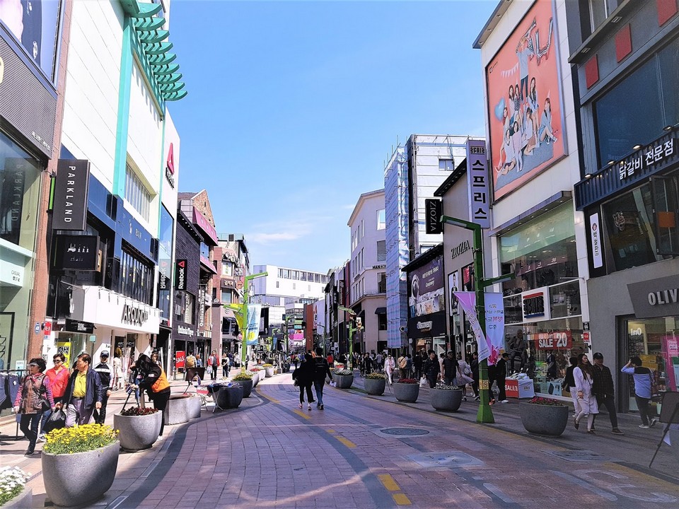 Gwangbok-dong Cultural & Fashion Street busan (1)