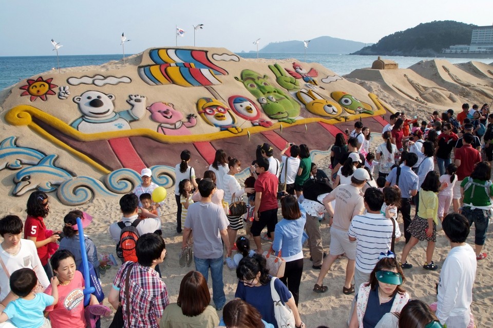 Haeundae beach busan best places to visit in busan korea (1)