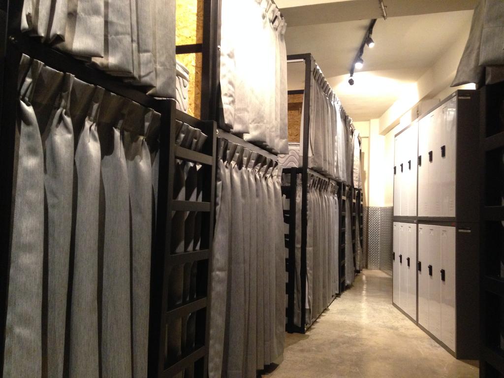 Budget hotel in Taichung Taiwan Park Hostel (1)