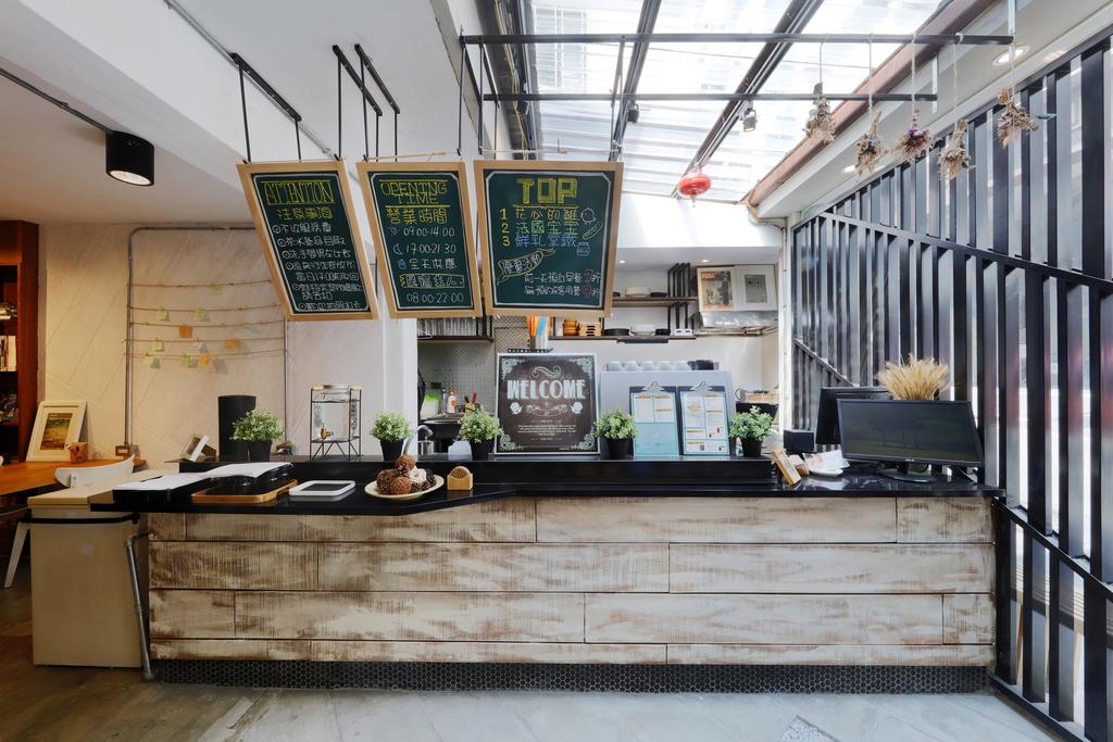 Budget hotel in Taichung Taiwan Park Hostel (1)