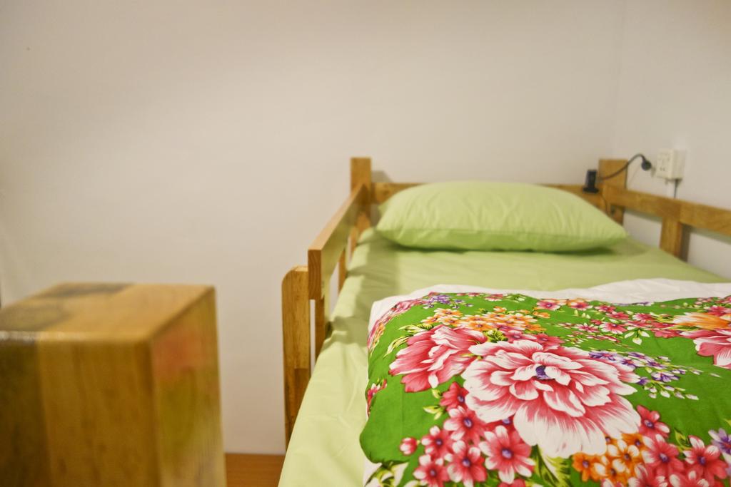 Cheap hotel in Taichung T-Life Hostel (1)