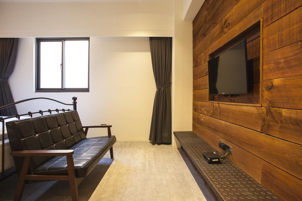 Cheap hotel in Taichung Yizhong Loft Hostel (1)