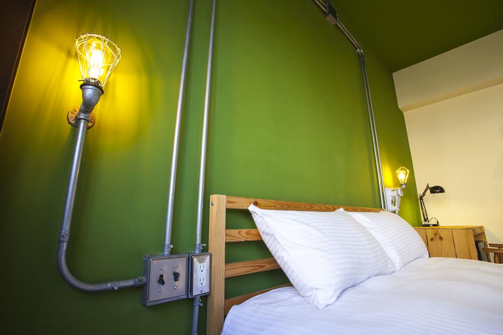 Cheap hotel in Taichung Yizhong Loft Hostel (1)