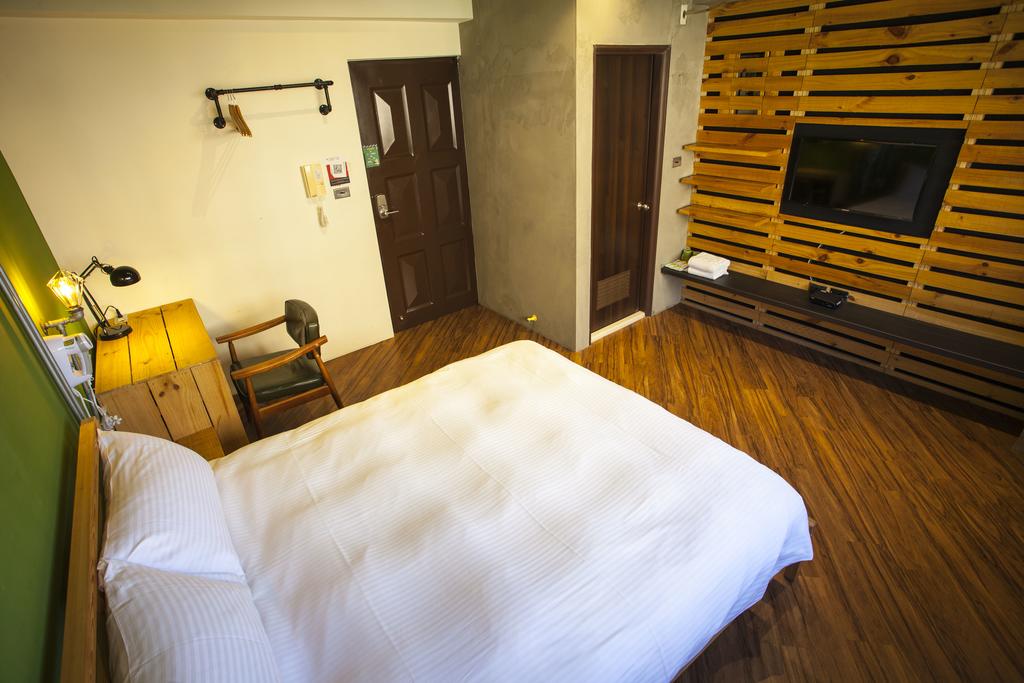 Cheap hotel in Taichung Yizhong Loft Hostel (1)