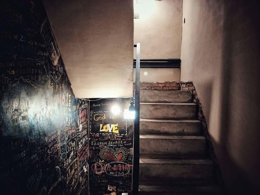 Cheapest hotel in Taichung Taiwan Lane 62 Hostel (1)
