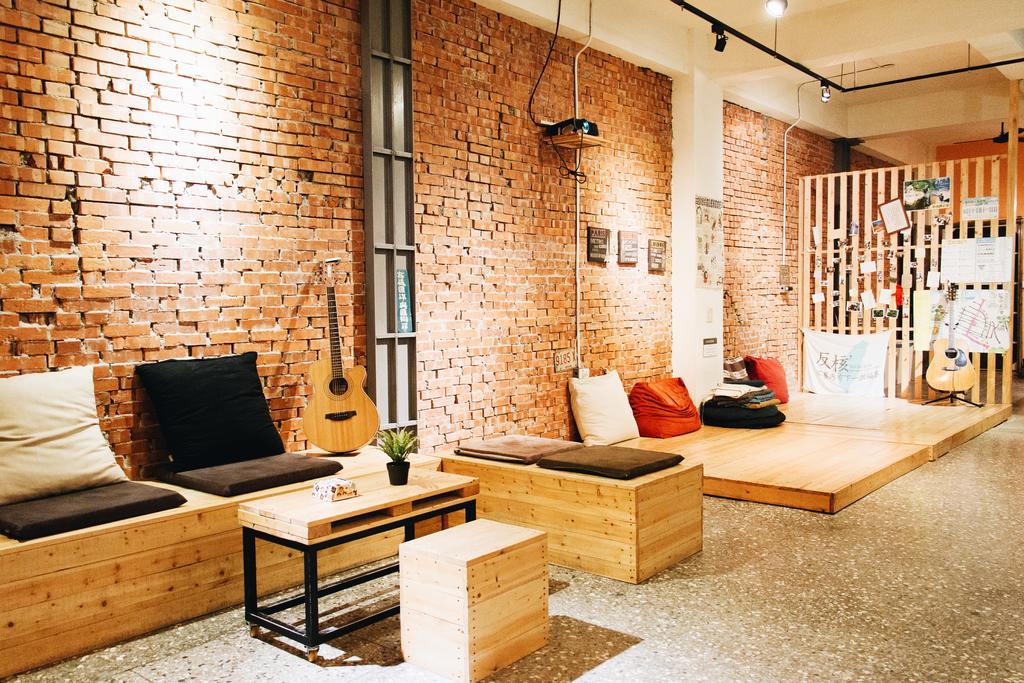 Cheapest hotel in Taichung Taiwan Lane 62 Hostel (1)