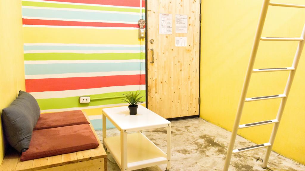Cheapest hotel in Taichung Taiwan Lane 62 Hostel (1)