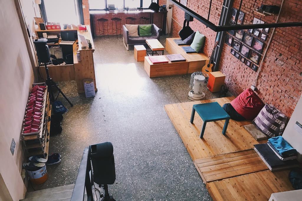 Cheapest hotel in Taichung Taiwan Lane 62 Hostel (1)