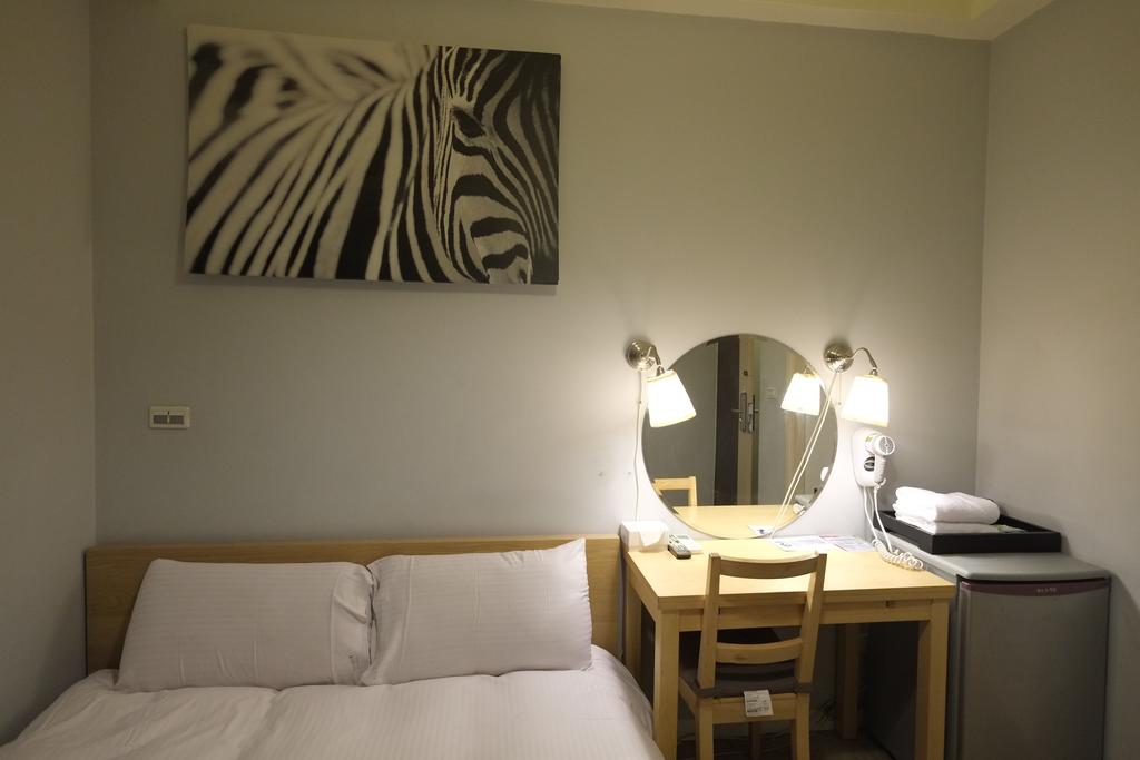 Taichung backpacker Tomer Hostel (1)
