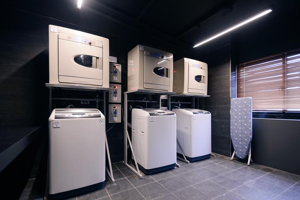 Taichung hostel near train station Kiwi Express Hotel (1)