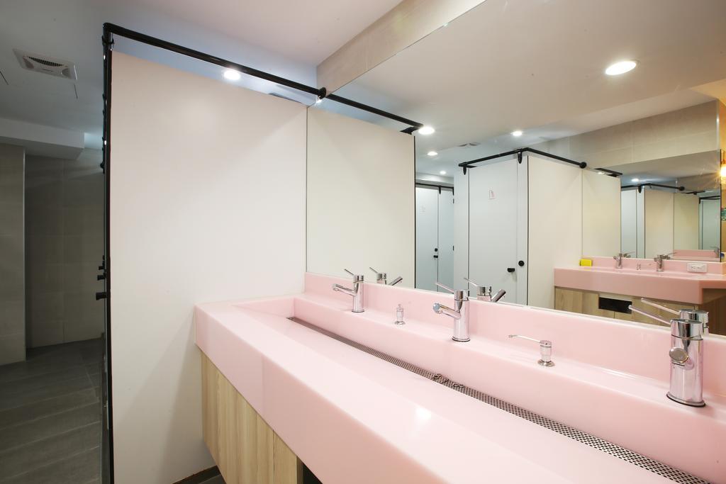 Taichung hostel near train station Loosha Hostel (1)