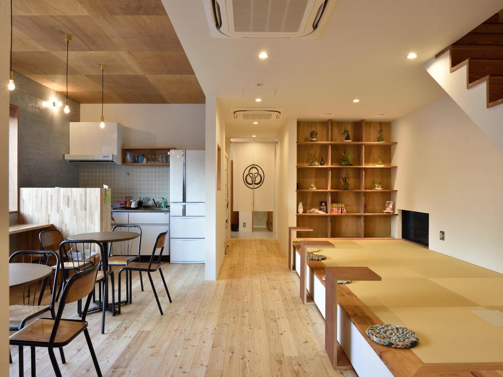 Best hostels in Osaka Japan Hostel Mitsuwaya (1)