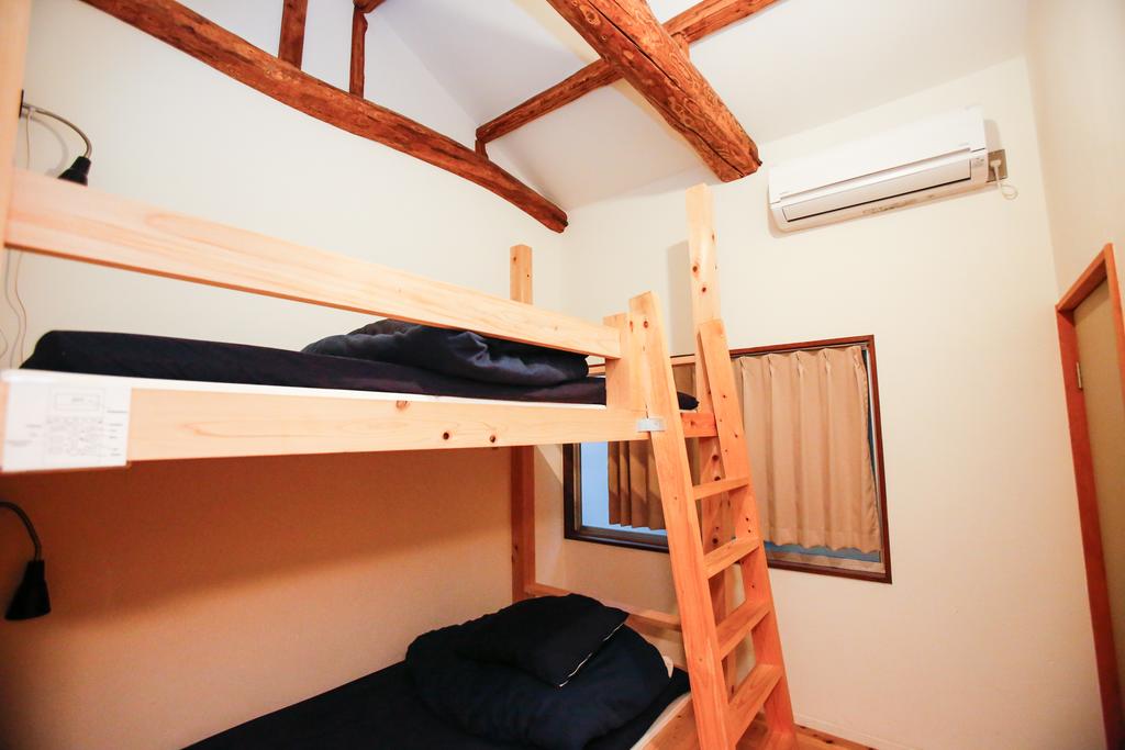Cheapest hostel in Osaka Japan Coffee & Music Hostel LnK (1)
