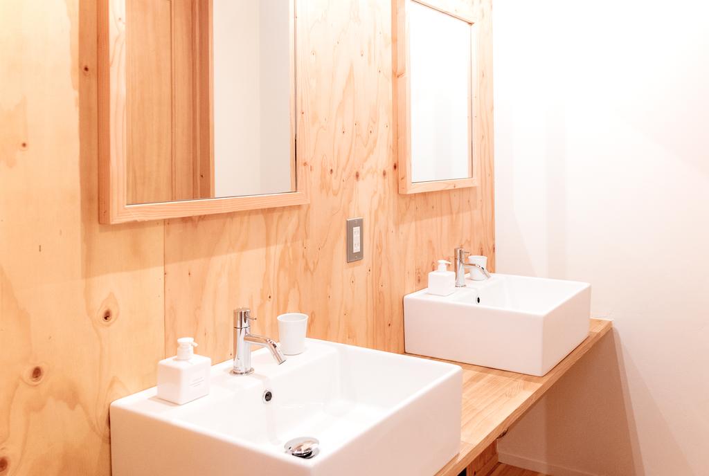 Cheapest hostel in Osaka Japan Coffee & Music Hostel LnK (1)