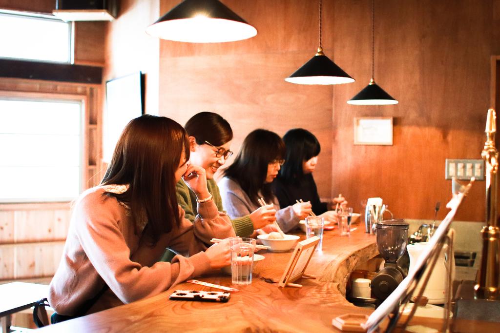 Cheapest hostel in Osaka Japan Coffee & Music Hostel LnK (1)