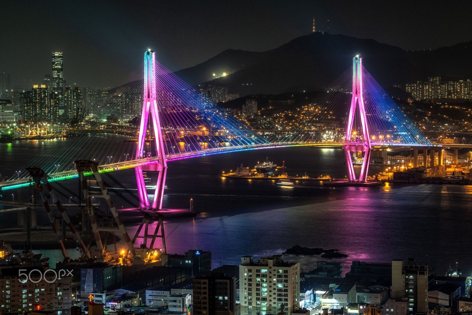 busan harbor bridge at night busan things to do at night (1)