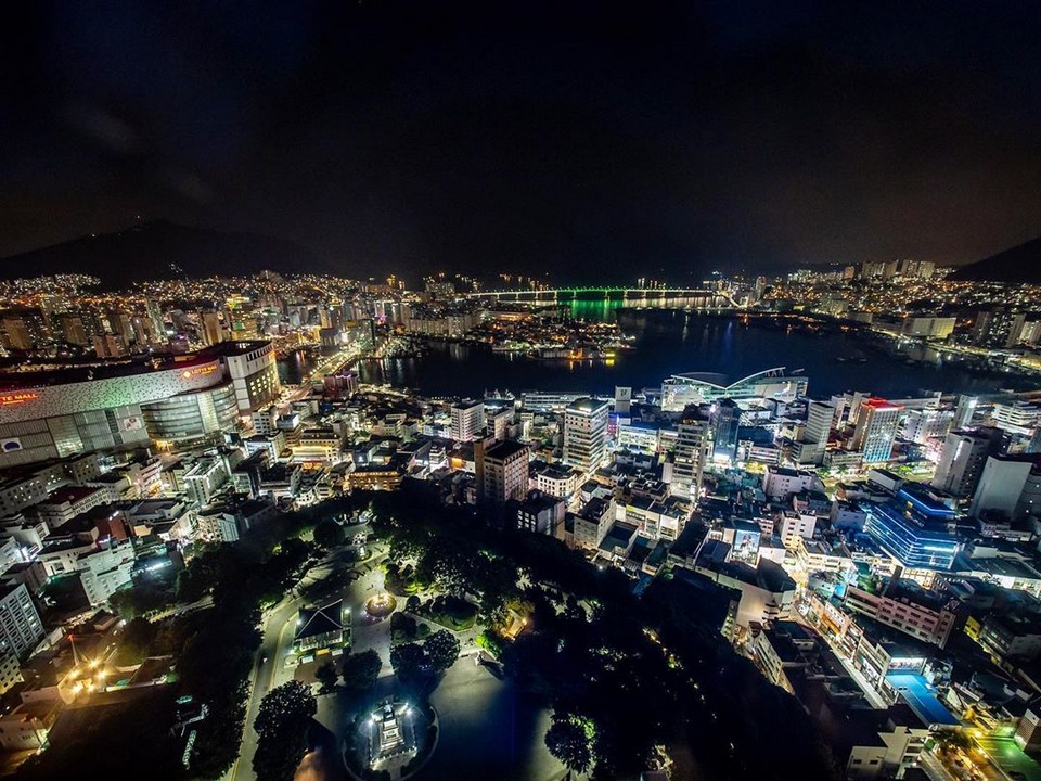 busan tower night (1)