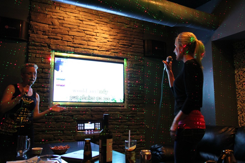 Fun things to do in Seoul at night Karaoke (1)