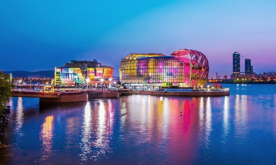 seoul han river picnic,sunset,night,things to do in seoul at night