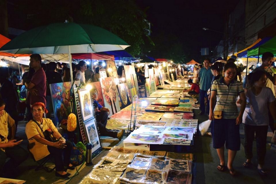 Where should I go in Chiang Mai Tha Pae Walking Street (Sunday Walking Street) (3)