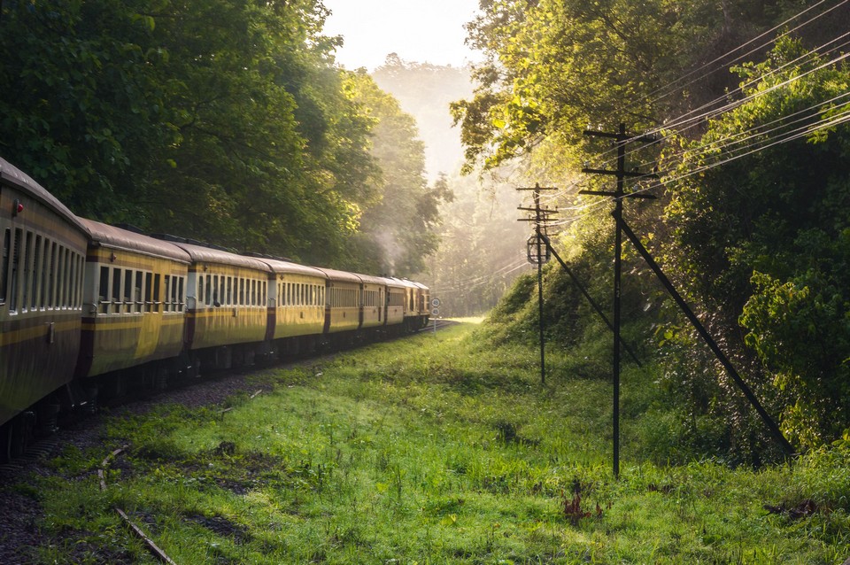 train from bangkok to chiang mai (1)