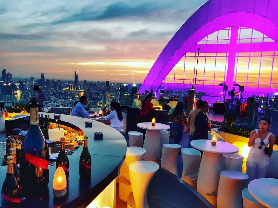 Top sky bars in Bangkok Red Sky – Centara Grand at CentralWorld (1)