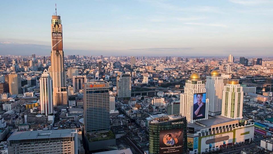 Top sky bars in Bangkok Red Sky – Centara Grand at CentralWorld (1)
