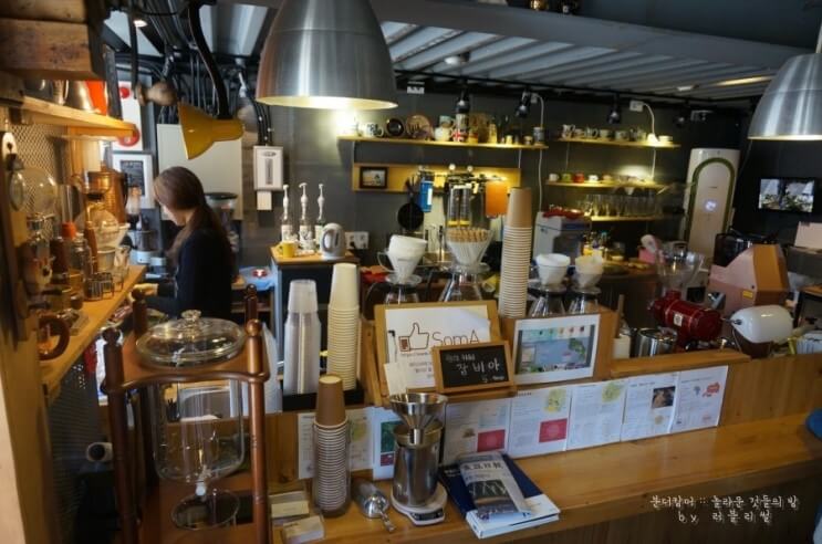 seoul theme cafe | themed cafes in seoul