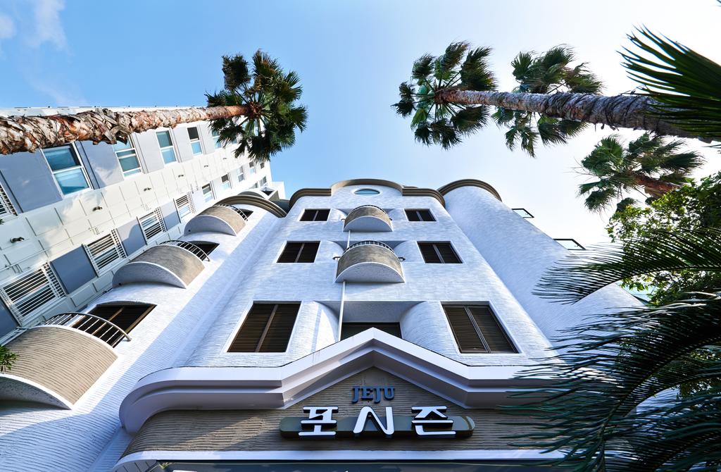 Affordable hotels in Jeju island Four Seasons Hotel (1)