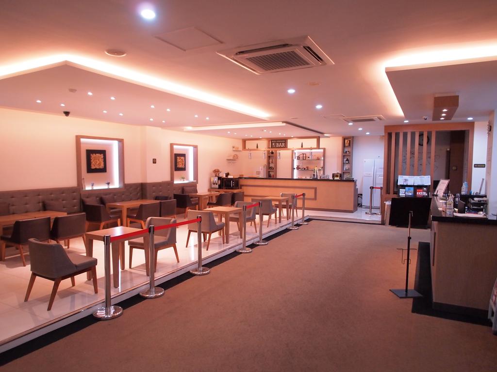 Affordable hotels in Jeju island Four Seasons Hotel (1)
