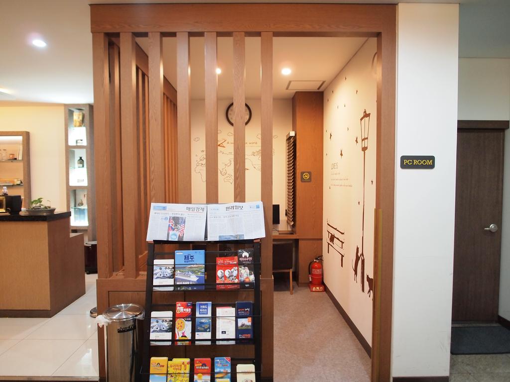 Affordable hotels in Jeju island Four Seasons Hotel (1)