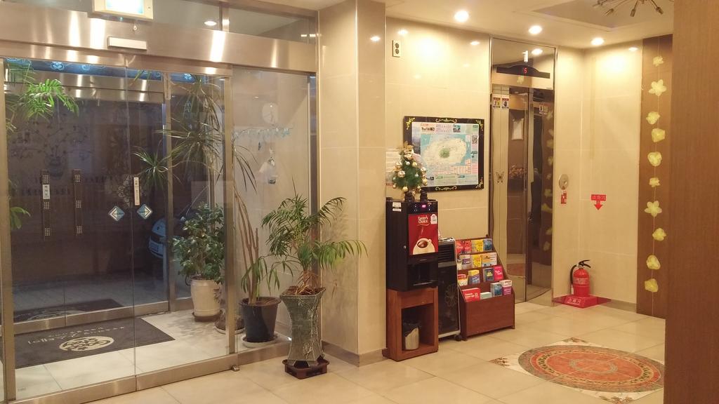 Cheap hotels in Jeju island Goodstay December Hotel (1)