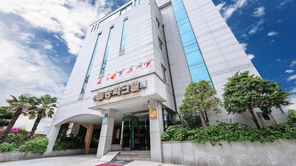 Cheap places to stay in Jeju island Goodstay Nulsong Parktel (1)