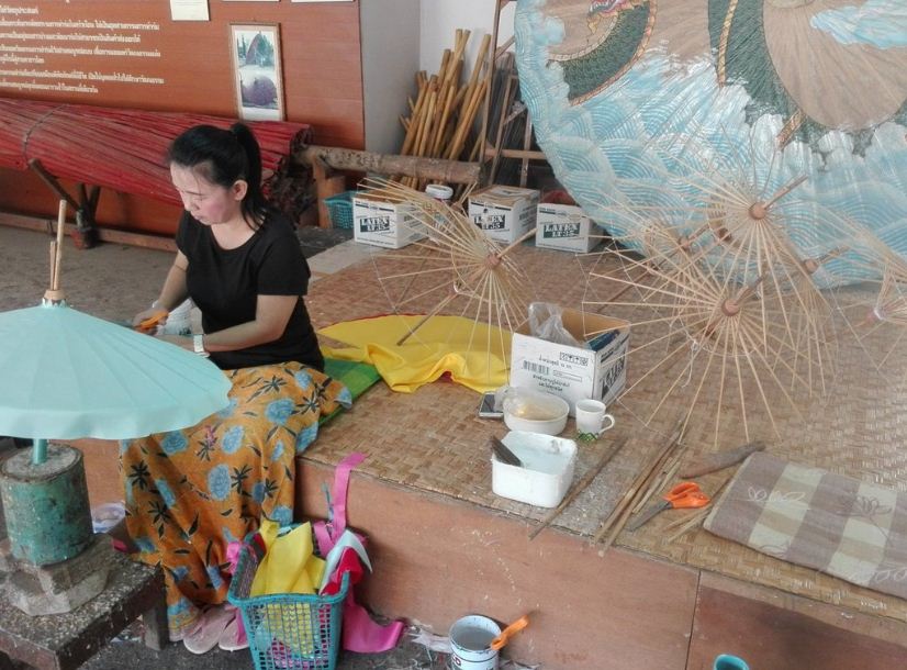 Handicraft Village Chiang Mai Bo Sang Umbrella Village (1)