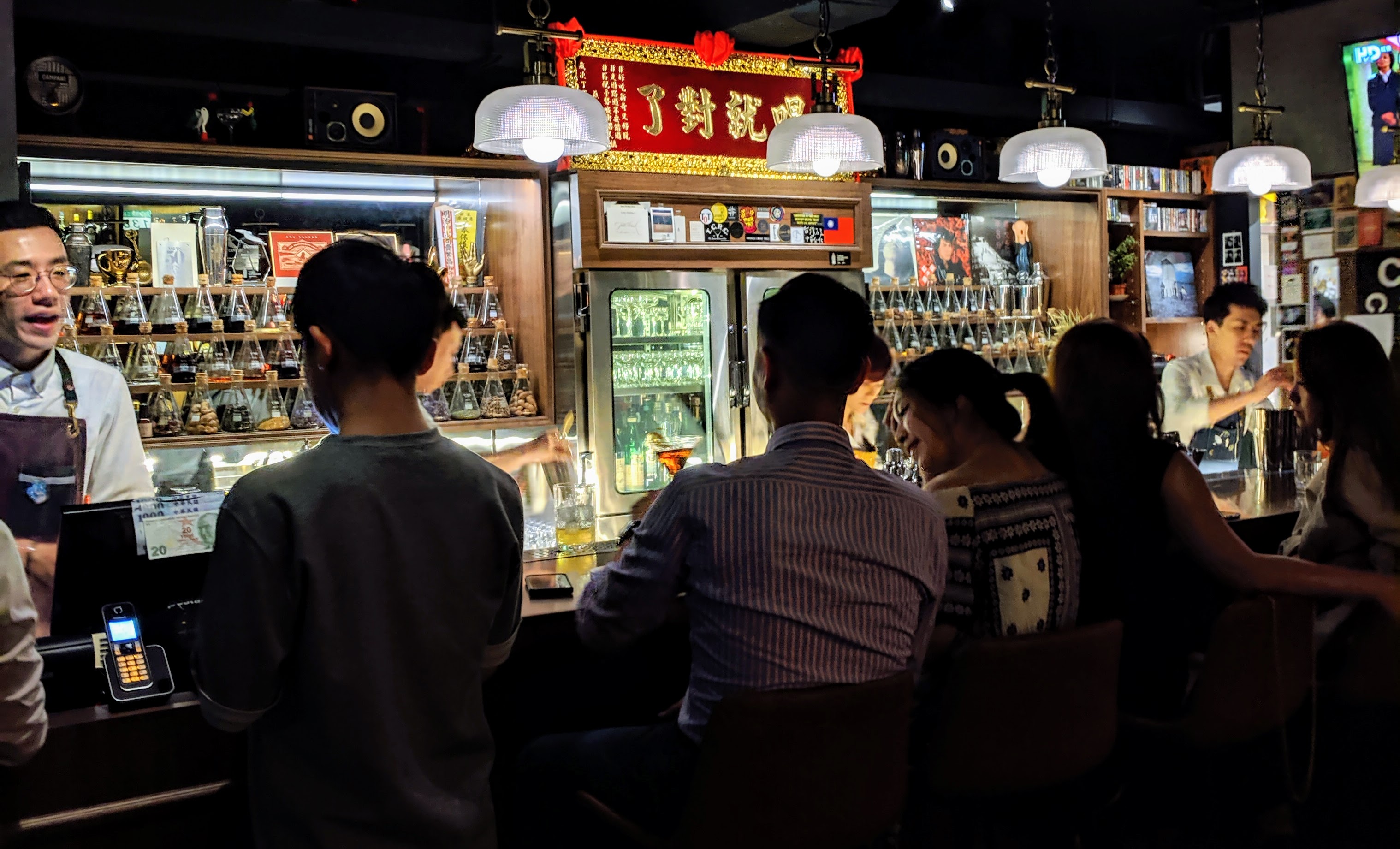 AHA Saloon (1)