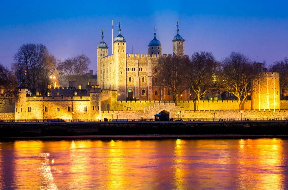 Best places to visit in London Tower of London (1)